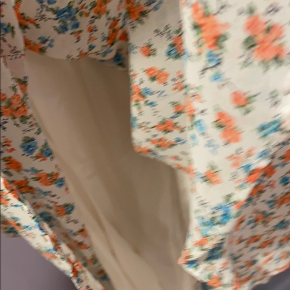 Urban Outfitters Floral dress with lace back - Picture 6 of 6